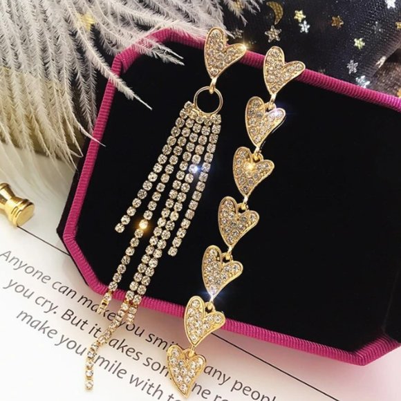 RHINESTONE AND CRYSTAL HOLIDAY EARRINGS - Picture 1 of 1